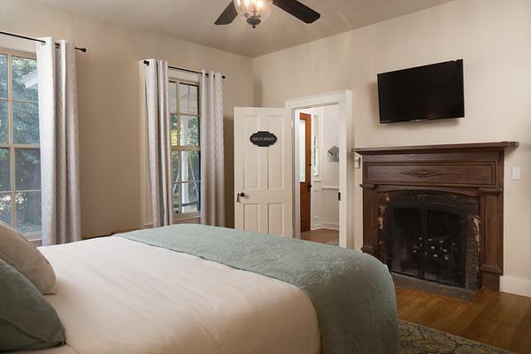 Mustard Seed B&B On The Llano ภายนอก รูปภาพ